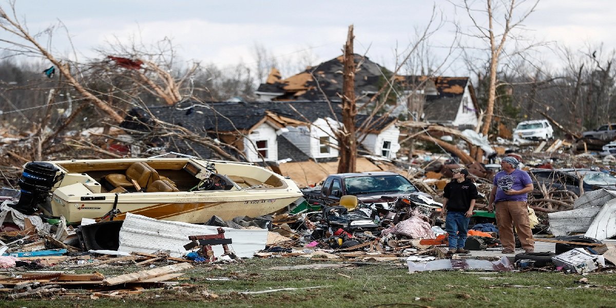 At least six killed in US tornado