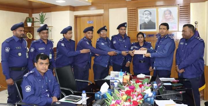 Police officers were awarded for performing their duties properly in the monthly meeting of District Police in Rangpur