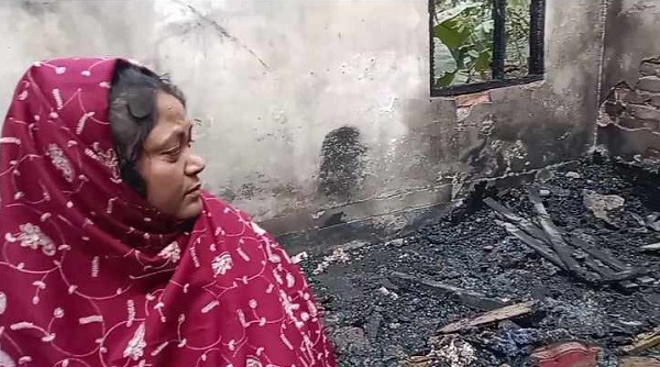 Plan to kill sleeping housewife in Badarganj: House arson