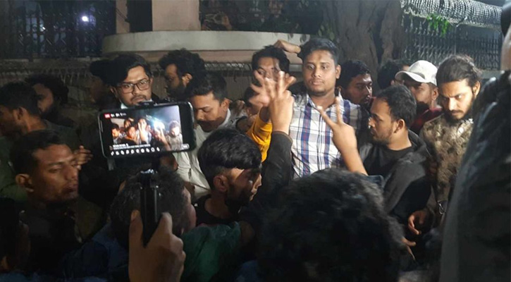  The injured individuals left in front of the Chief Advisor's residence