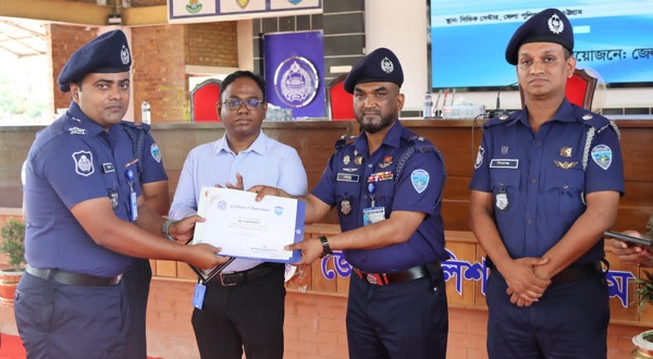 Additional Superintendent of Police Labib Abdullah honoured as the best circle officer of Chittagong