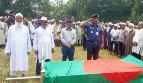 Freedom fighter A Sobhan buried with state honors in Melandaha