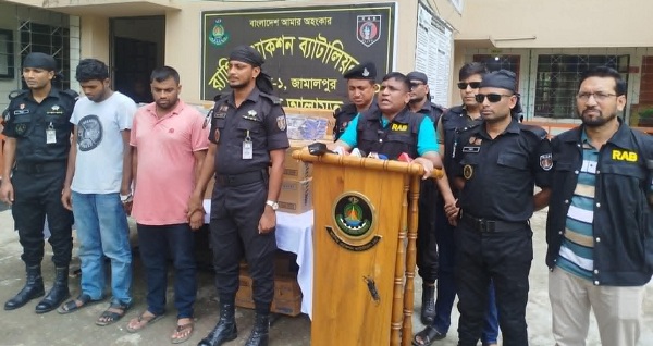 RAB-14 has recovered about 24 lakh Indian Gillette blades in Jamalpur.
