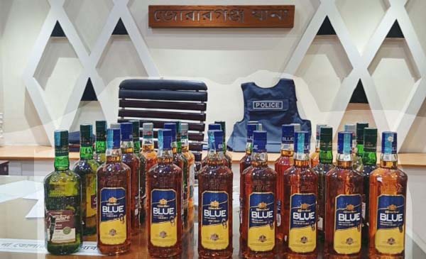 Police raid in Bariyarhat:30 bottles of Indian liquor recovered from sacks of  pumelo fruit